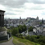 Victoria Park House Edinburg