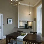 Haddington Place Lejlighed *