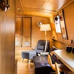 بوتيل - Houseboats 4*