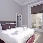 Apartment Destiny Scotland - Distillers House Edinburgh