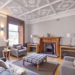Destiny Scotland - Distillers House Apartment Edinburgh
