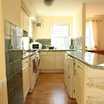 Three Bedrooms Flat In Old Town , Grassmarket Heart Of Flat Sleeps 6 , Eh1 58 Grassmarket, إدنبرة