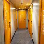 Easyhotel Hotel 2*