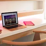 Yotel 4*