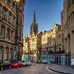Отель Wilde Grassmarket Эдинбург