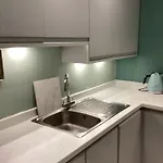 Ground Floor Shared With Host * Edinburgh