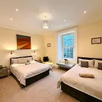 Georgian Luxury - Fast Broadband Wifi - Parking Available