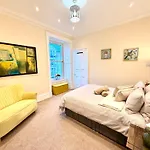 Georgian Luxury - Fast Broadband Wifi - Parking Available
