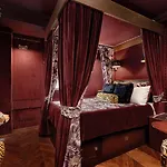 Hotel House Of Gods Royal Mile 4*