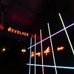 Hostel Revolver