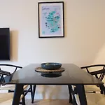 Spacious And Modern 2-bed On Easter Road - Flat 3, Elgin House