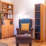 Сasa de vacaciones Bright, Spacious House