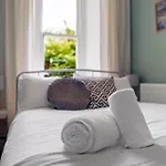 Stylish 2-bed Garden Edinburgh