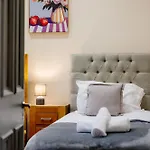 펜션 Mcdonalds House 12 Guests 10 Beds 15' Centre