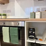 7 Min From Airport 2 Bedroom Διαμέρισμα *