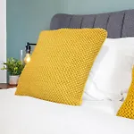 Centre 2br * Edinburgh