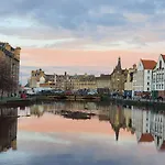 Spacious, Sunny Leith Appartement *