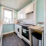 Bright Sleep 4 15 Minute Centre Free Parking Neaby