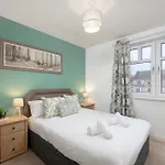 Stylish 2-bed Flat With Balcony Near Haymarket - Pass The Keys Apartament Edynburg