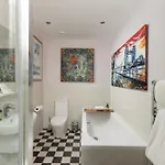 24 Royal Terrace Hotel