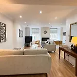 4 Royal Mile Flat Near Castle *