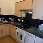 Grindlay Street Residence, 2 Bedroom, 2 Bathroom Close To Castle *