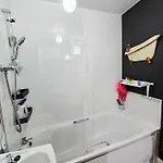 Double With Shared Bathroom Near The Shore And Tram Penzion