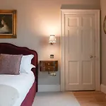 The Townhouse, Leith 4*