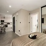 דירה Cozy In Centre