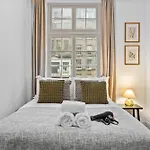 Burnets Close 2 Bedroom - * Edinburg