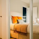 Daire Modern 2 Bed With Parking