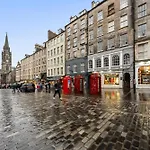 Burnets Close 2 Bedroom - * Edinburg