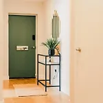 Modern 2 Bed With Parking Daire Edinburgh