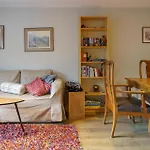Bright Spacious 2 Bedroom In Stockbridge *