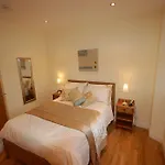 Church إدنبرة