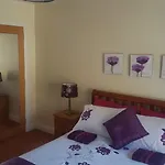 דירה Penthouse Sleeps 11