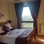 Penthouse Sleeps 11 אדינבורו
