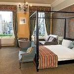 The Salisbury Hotel