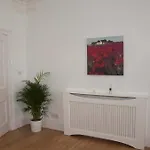 Centre Escape With Private Garden *