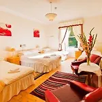 Halcyon House 3* אדינבורו