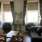 233 Leith * Edinburgh