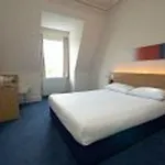 The Learmonth Otel