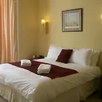 Hotel The Guards 3*