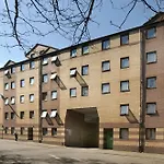 Destiny Student - Meadow Court * إدنبرة