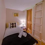 Joivy Spacious Next To The Meadows Edinburg