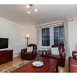 Daire Spacious, Central *