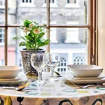 Daire Joivy Royal Mile Studio In Prime Location Edinburgh