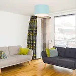 شقة Modern By Leith Walk