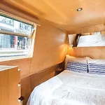 - Houseboats