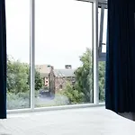 Destiny Student - Holyrood Apartamento *